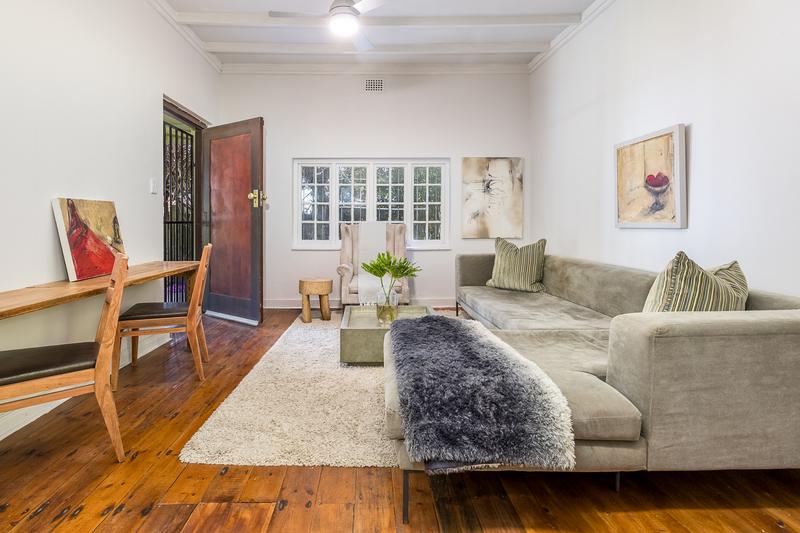 To Let 3 Bedroom Property for Rent in Green Point Western Cape